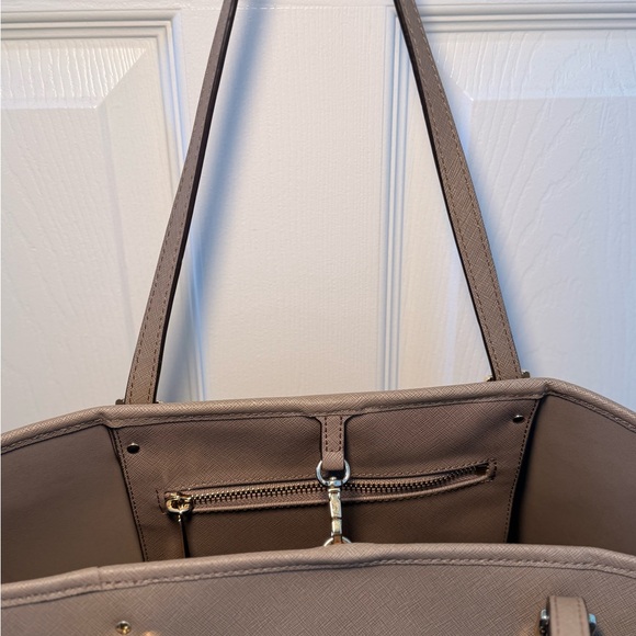 Michael Kors Brown Tote Bag with Gold Accents - Picture 4 of 9